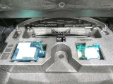 スペアタイヤレス車です。応急セットを搭載しております。