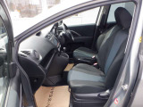 清潔で広々した座席です!是非、現車を見て体感してみてください。