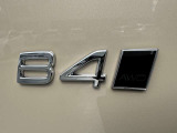 B4モデルはエンジンスタートが非常に静か。かつ発進時にもスターターモーターによるアシストがかかり滑らかで力強い走り心地です。プレミアムモデルにより相応しい仕上がりとなりました。