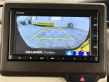 バックカメラの画像です。車庫入れの安心感がアップしますね☆