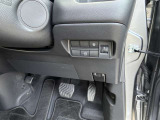 運転席右側に各種スイッチがあります!
