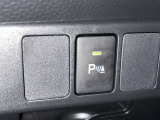 コーナーセンサーを車の前後に装備。障害物までの距離に応じて警告音を変えてお知らせ。縦列駐車時や駐車場・車庫などでの取り回しをサポートします。詳細は販売店スタッフまでおたずねください。