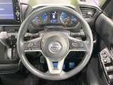 【ステアリングスイッチ】運転中、前方から目線をそらすことなく、オーディオ等の操作が可能な便利機能!安心&快適なドライブを演出してくれます♪