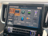 【BIG-X11インチナビ】人気の大画面BIG-Xナビを装備。専用設計で車内の雰囲気にマッチ!ナビ利用時のマップ表示は見やすく、テレビやDVDは臨場感がアップ!いつものドライブがグッと楽しくなります♪