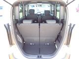 ◆定員乗車時のカーゴルームです。普段のお買い物の荷物やたくさんの収納が可能です。