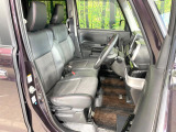 運転席シート廻りは使用感も少なく、良好な状態となっています。丁寧に使われていたことがよくわかりますね。
