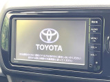 【純正ナビ】人気の純正ナビを装備しております。ナビの使いやすさはもちろん、オーディオ機能も充実!キャンプや旅行はもちろん、通勤や買い物など普段のドライブも楽しくなるはず♪