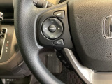 ステアリングスイッチがついていますので、オーディオのチャンネル変更、ボリューム、ジャンル変更が操作可能です。ハンドルから手を離さず安全に操作できます。