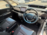 運転席の画像です。