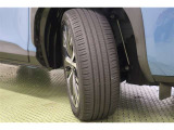 タイヤサイズ 215/50R18。