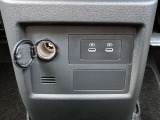 USB電源ポート(TypeC2個)、電源ソケット(DC12V)。