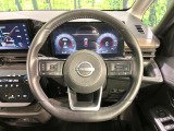 【純正革巻きステアリング】上質な革を使用することで、手にしっかり馴染みとても運転しやすいハンドルです♪