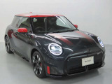 フロントフェイスはMINIアイコンとして永らく愛されるデザイン性の良さと、ブランドの魅力を感じる事ができます。