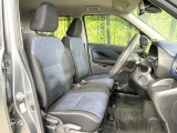 運転席シート廻りは使用感も少なく、良好な状態となっています。前オーナー様が丁寧に使っていたことがよくわかりますね。