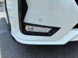 LEDヘッドライトは明るく暗い道も安心です。