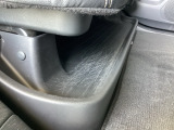 濡れた傘や置き靴などをすっきりしまえる最適なシートトレー