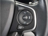 ◆アダプティブクルーズコントロール◆予め設定した車速内でクルマが自動的に加減速。前走車との適切な車間距離を維持しながら追従走行します。【LKAS】車線維持支援システムでステアリング操作を支援。