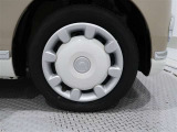 タイヤサイズは155/65R14です。