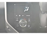 オートエアコンです。設定温度だけで室内温度を管理できます。