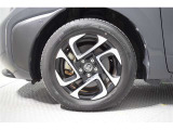 当店は全車『ロングラン保証』付!(1年間、距離無制限 HV車はHV保証付) 別途延長保証もご用意しております♪ ぜひ現車を確認にご来店ください