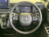 【純正革巻きステアリング】上質な革を使用することで、手にしっかり馴染みとても運転しやすいハンドルです♪