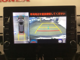 バックモニター付きで、車庫入れやバック時の後方確認をサポート。