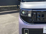 夜間走行の様々な局面に向けて、LEDヘッドランプで視認性をしっかり確保☆ハロゲンヘッドランプのおおよそ2倍の光量で、広範囲に明るくドライバーをサポートしてくれます。