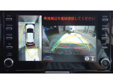 バックガイドモニターで、後方を確認しながら安心して駐車することができます。運転初心者も熟練者も必須の機能ですよ!