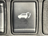 【パワーバックドア】スマートキーや運転席のボタンを押すだけでリアゲートが自動で開閉します!荷物を持っている時や、高い位置にあるバックドアを閉める際に便利な機能です♪