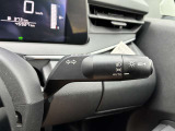 オートライト機能付きです♪またハイビームアシストで、先行車または対向車や周囲の明るさなどに応じ、自動的にハイビーム(上向き)とロービーム(下向き)を切り替えます♪