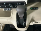 オートマチックシフトレバーは、手になじみ操作しやすい形状で安全運転にもつながります♪