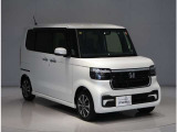 誤発進発進防止、クルーズコントロール(前走車検地による自動加減速機能付)、衝突軽減ブレーキ、斜線維持支援、路外逸脱抑制機能、先行車発進お知らせ機能、道路標識認識機能等が付いた「ホンダセンシング」です!