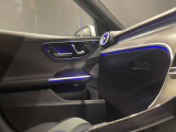 【メモリー付きパワーシート】3名までのシートポジションを記憶できるパワーシート!運転席のみ、ドアミラー・ステアリング位置も記憶可能です。高速道路などでの、運転交代時などに便利な機能です☆