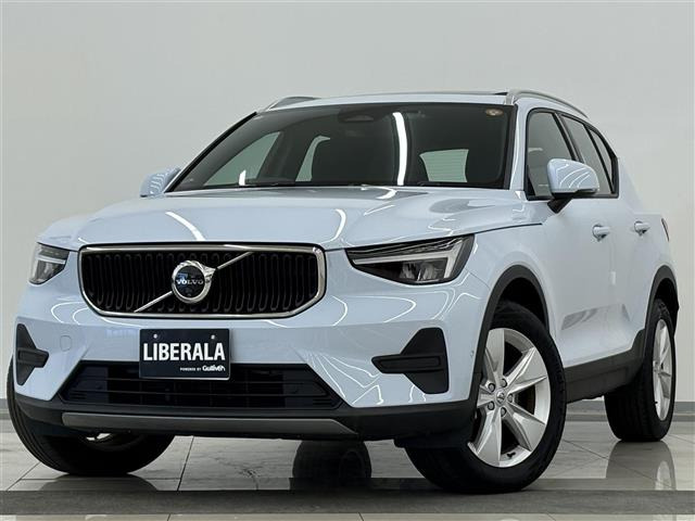 XC40 プラス B3 4WD サンルーフ