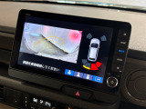 バックギアに入れるだけで自動でリヤカメラに切り替わります!車庫入れやバックが苦手な方にオススメ!