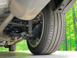 お車を安心してお乗りいただく為には、足回りの定期点検が欠かせません。サービスサポート(有償保証)では無料点検もご提供しており、安心のカーライフをお過ごしいただけるサポート体制が整っています。