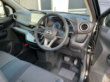 快適に運転できるドライブポジション!運転席シートリフターとシートスライドで、無理のない運転姿勢がとれます。