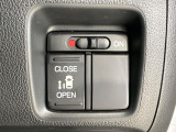 【パワースライドドア】スマートキーや運転席のスイッチでスライドドアの開閉が可能♪電動だから力を入れてドアを開ける必要が無く、小さいお子様でも、重い荷物を持っている時もラクに開け閉めできます♪