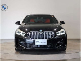 【キドニーグリル】BMWは約90年もの間、ほぼ全ての車両にひと目でBMWだと分かるこの特徴的なフロントグリルが備えられ、デザイン・アイコンとして親しまれてきました。