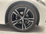 サービスにはドイツ本国と同様に教育と訓練を受け、BMWを知り尽くした「マイスター」が数多く在籍しております。360度による納車前点検整備で、お客様に安心と安全をお届けいたします。