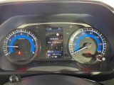 【スピードメーター】メーターがシンプルで見やすく運転しやすいですね!