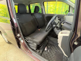 ドライバーによって運転しやすいポジションは異なり、あの車はどうなのか不安なこともありますよね。気になるお車は店頭で乗り込んでご確認いただけます♪