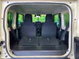 普段のお買い物や通勤、送迎等に十分な荷室スペースを確保しております。セカンドシートを倒すと、大きな荷物の積載も可能です♪