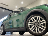 正規認定中古車 全国正規ディーラー保証付/2年・走行距離無制限 1オーナー ステアリングヒーター シートヒーター アンドロイドオート アップルカープレイ HUD コンフォートアクセス 前後ドラレコ