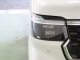 LEDヘッドライトは、点灯の瞬間から光量を発揮し、突然暗くなるトンネルなどでの安定感を高めます。