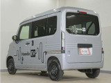 当社では、お客様に安心してお車をお選びいただくため、ご購入前に現車のご確認をお願いしております。