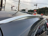 ルーフレールはシルバーでスタイリッシュ