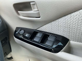 運転席のパワーウインドウ等操作部