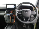 運転席廻りです。