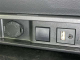 シガーソケット用の充電器が使用可能です!